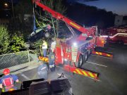Dramático rescate acuático en Willimantic. Una mujer casi se hunde en el rio junto con su auto