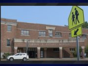 Un adolescente de North Branford muere después de un ataque con cuchillo en la escuela de East Haven