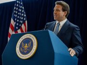 Una de las leyes más duras en contra de la migración ilegal ya fue firmada por el Gobernador de la Florida ron DeSantis