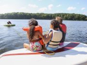 Concejo de Hartford aprobó resolución para promover deportes acuáticos y abordar el ‘trastorno por déficit de naturaleza’ en los niños