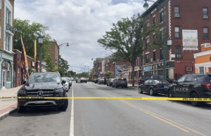 El empleado de una tienda dispara a sospechoso durante intento de robo en Hartford