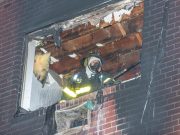 13 personas hospitalizadas después de un incendio en apartamentos de Hartford