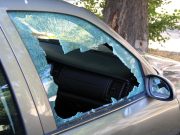 29 vehículos robados y vandalizados en una noche en Plainville