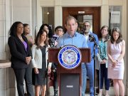 Hartford se une con varias agencias para capacitar a los jóvenes de Hartford sobre cómo enfrentar situaciones de violencia doméstica