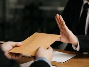 Empresarios con “green card” perderán acceso a préstamos federales para negocios desde marzo