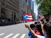 Desfile Nacional Puertorriqueño llena la Quinta Avenida con orgullo boricua y eco en Connecticut