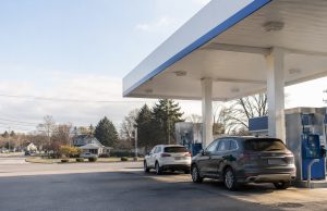 Connecticut activa protecciones contra precios excesivos de gasolina hasta el 4 de julio
