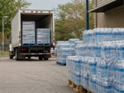 Waterbury repartirá agua embotellada a residentes afectados por rotura de tubería