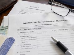 Cambian las reglas: algunos beneficios públicos podrían afectar tu solicitud de residencia