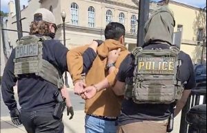 ICE arresta a una persona en tribunal de Meriden y reabre debate sobre restricciones estatales