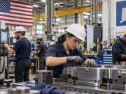 Manufactura crece, pero faltan trabajadores en Connecticut
