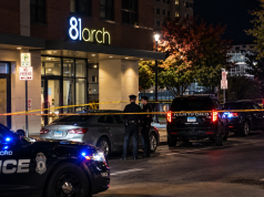 Hombre de 40 años muere baleado cerca del Ayuntamiento de Hartford; policía detiene a un sospechoso